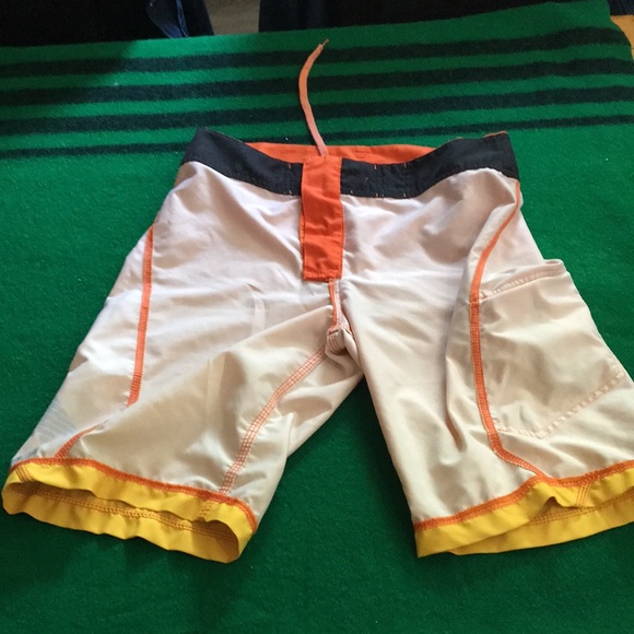 Billabong board shorts 30 waist - Picture 5 of 8